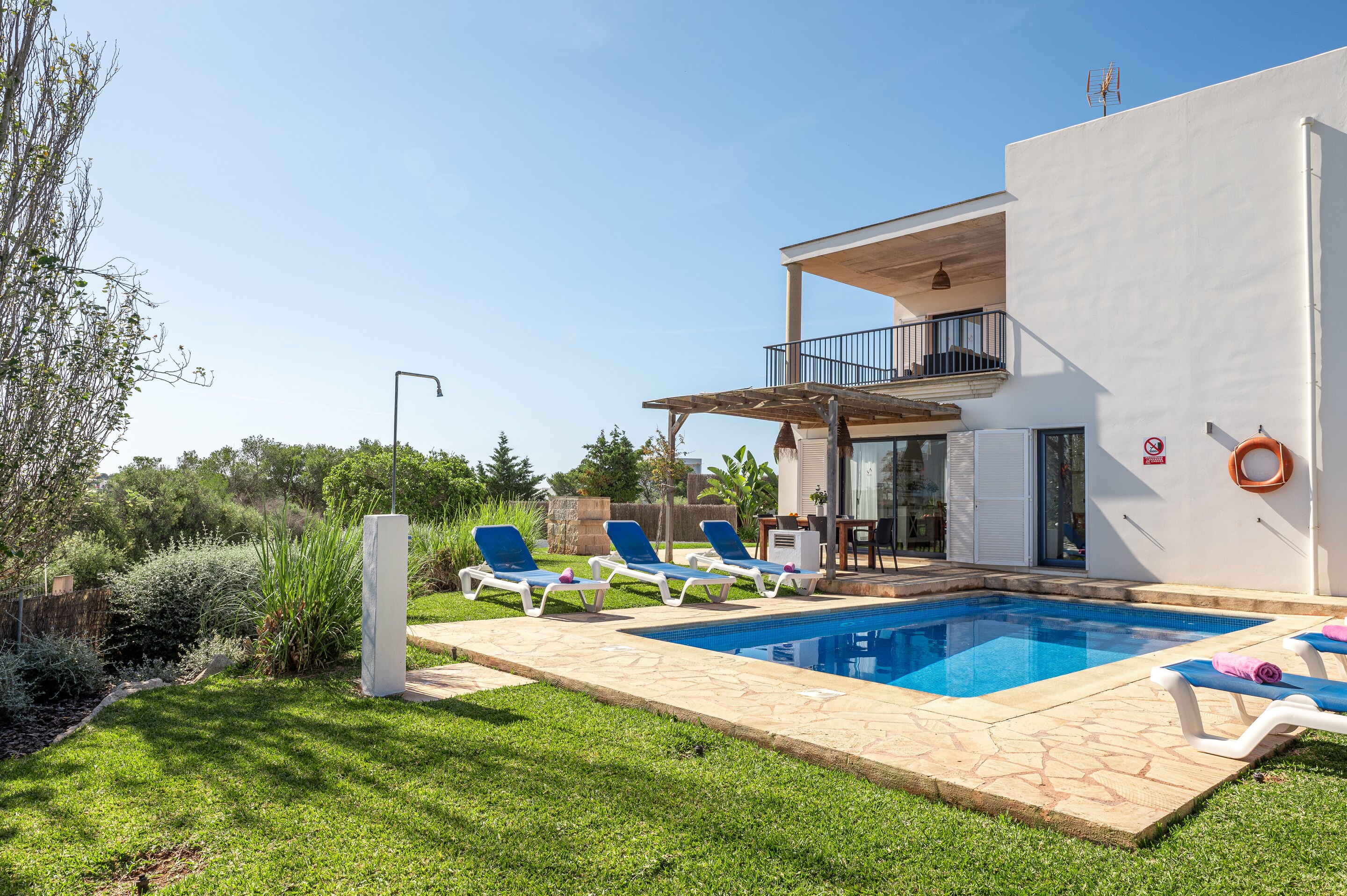 Ca'n Baltasar garden, pool and exterior